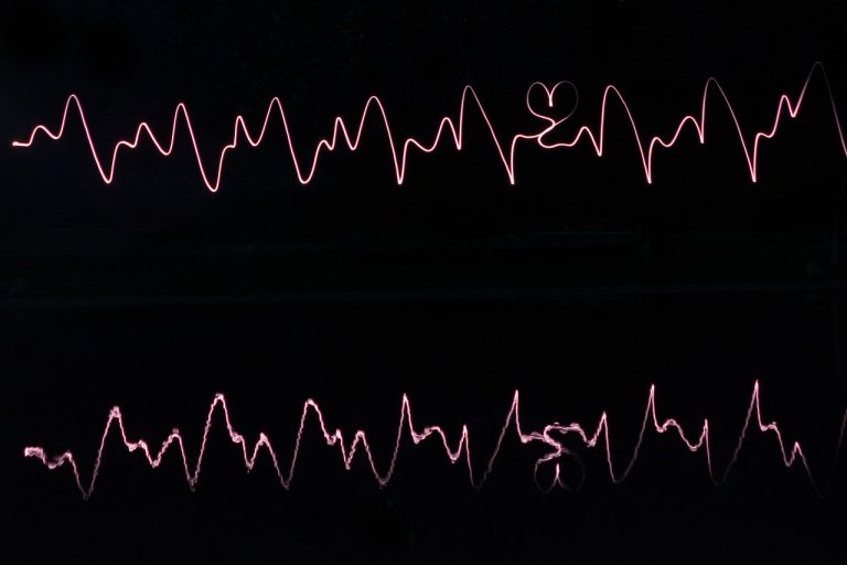 Minimal Line Art SVGs: Aesthetic Outlines for Wall Art