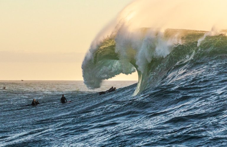 Ocean Waves SVGs: Minimal Curves for Summer Tees