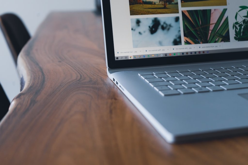 Cricut Design Space vs Canva: Quick Mockups
