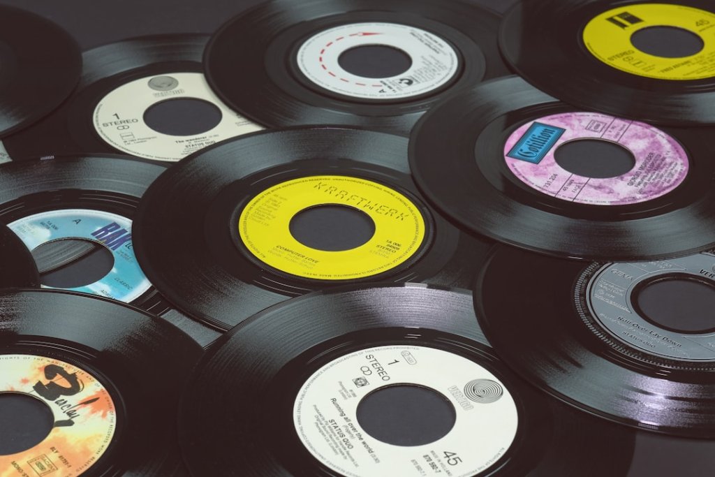 Permanent vs Removable vinyl when to use each